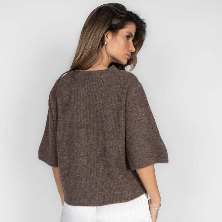 Short-sleeve knitted cardigan