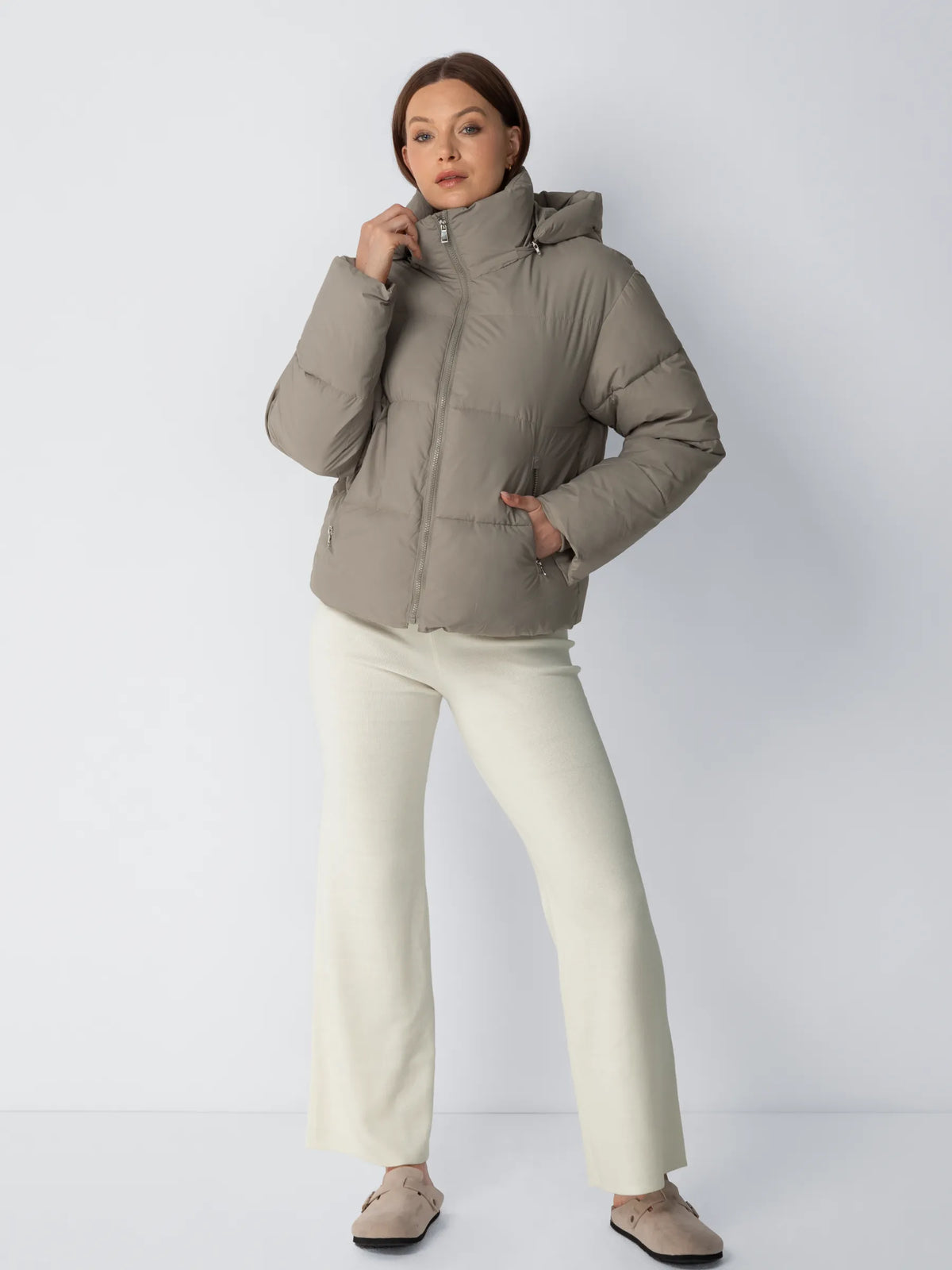 Krótka, pikowana kurtka WarmCore™ Classic z odpinanym kapturem