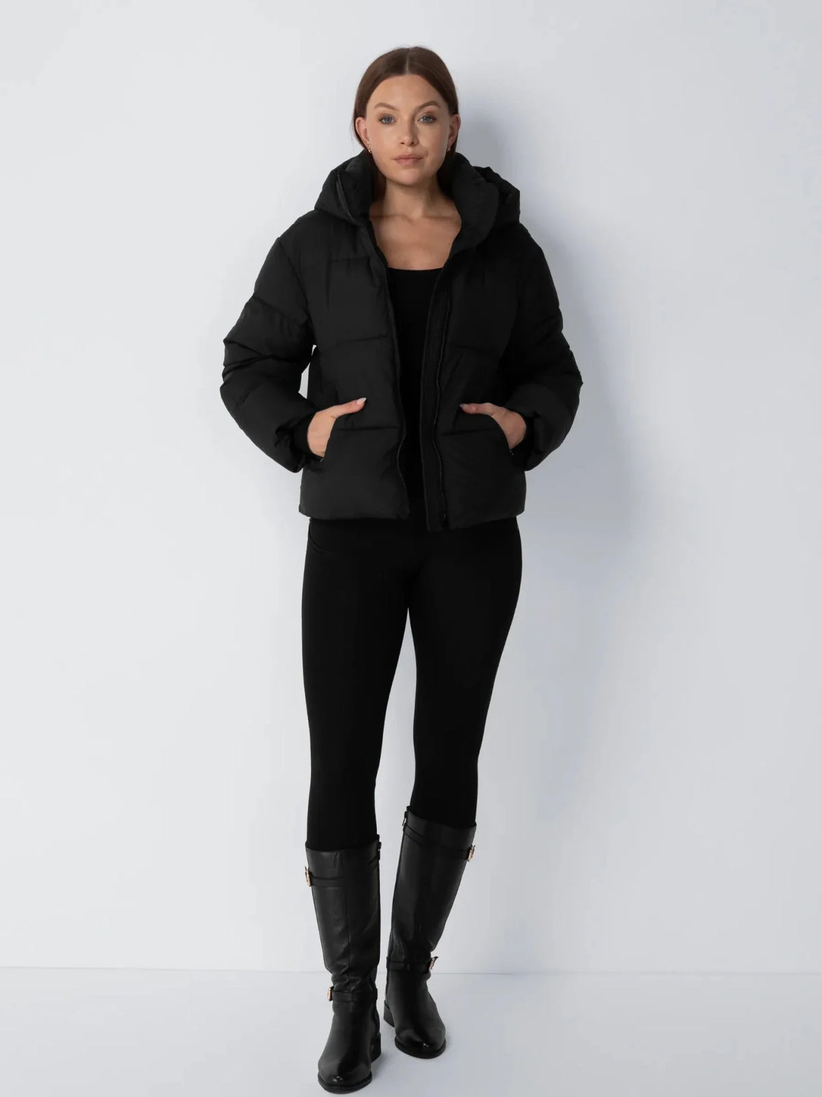 Krótka, pikowana kurtka WarmCore™ Classic z odpinanym kapturem