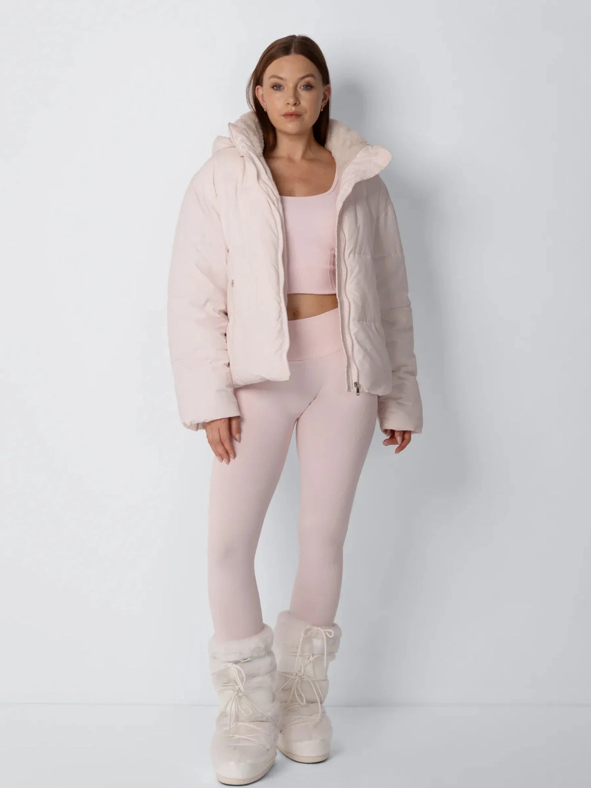 Krótka, pikowana kurtka WarmCore™ Classic z odpinanym kapturem