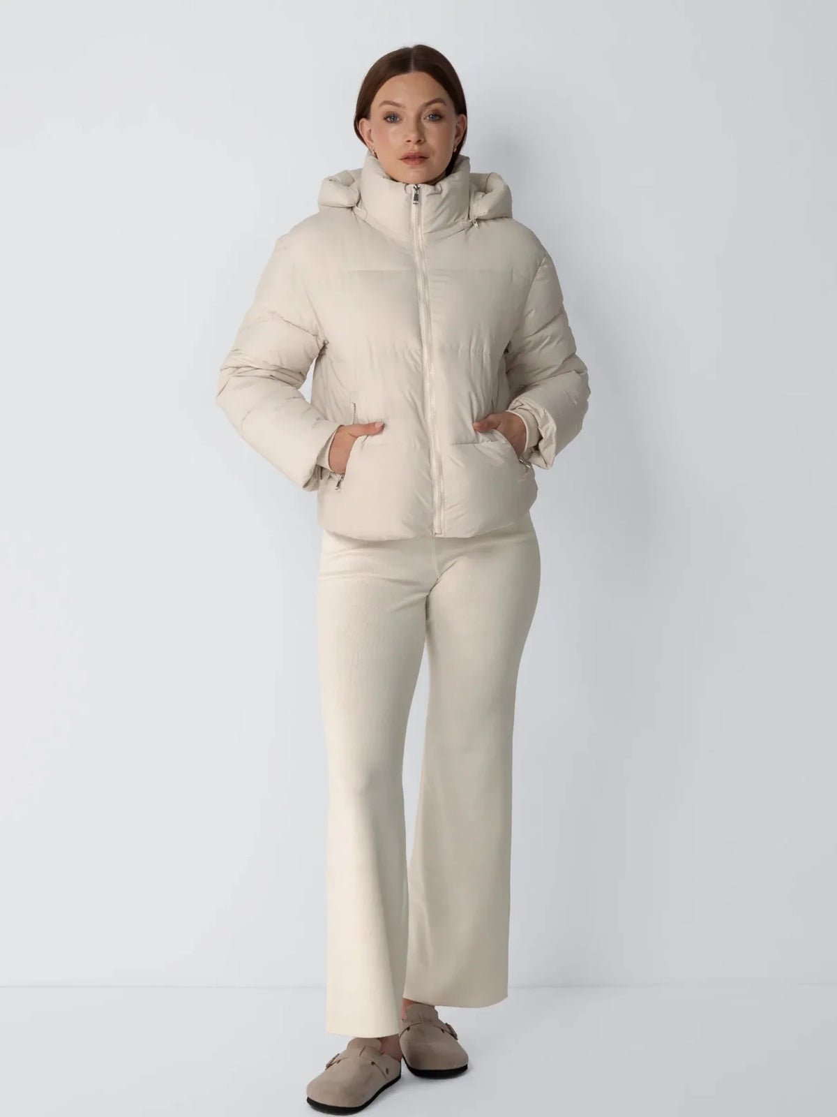 Krótka, pikowana kurtka WarmCore™ Classic z odpinanym kapturem
