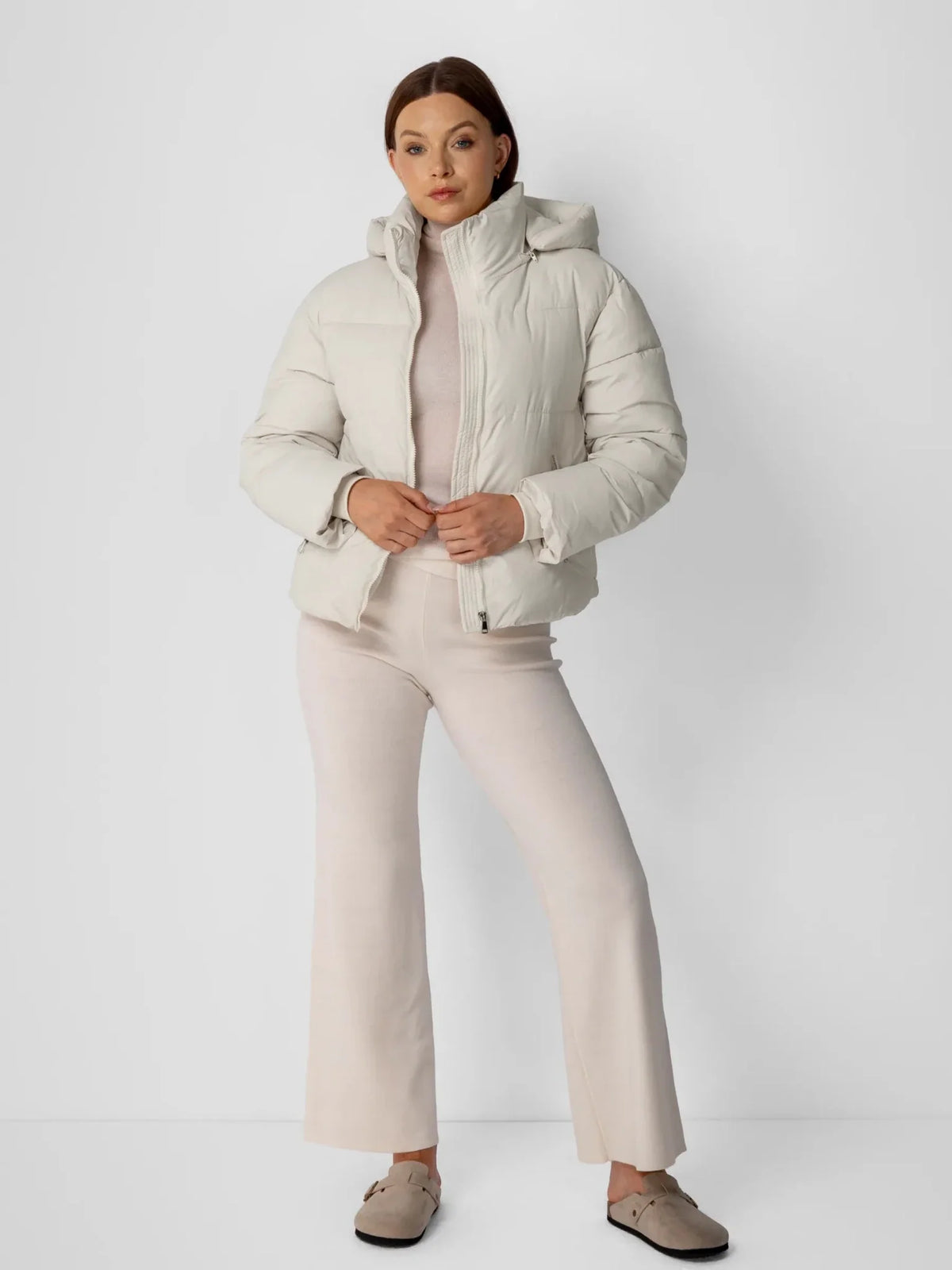 Krótka, pikowana kurtka WarmCore™ Classic z odpinanym kapturem